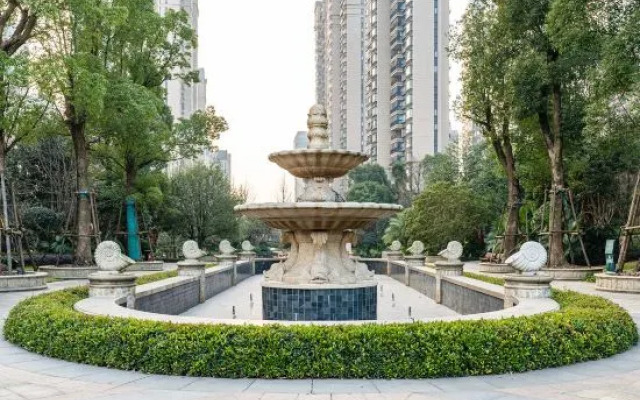 Yueyang Jingcheng Hotel (East Railway Station Branch)