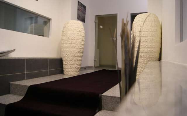 Plenus Hotel