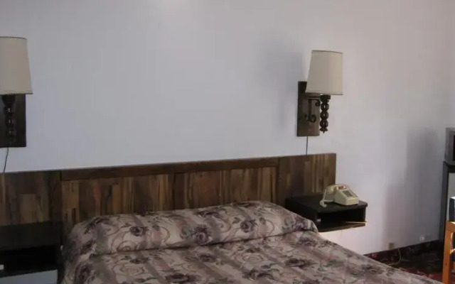 Economy Inn