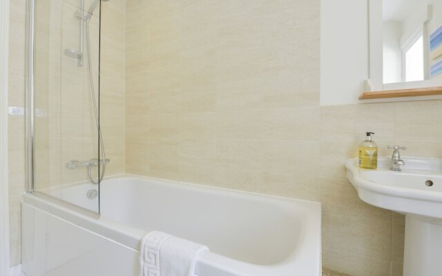 4 Coastguards Cottage