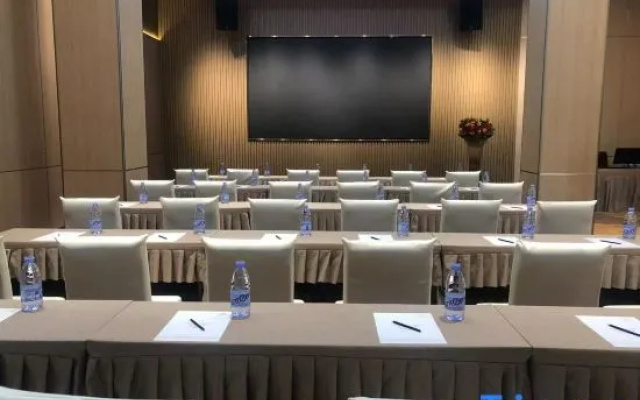 Vienna International Hotel (Yulin Yudong New Area Branch) – Business – Yulin