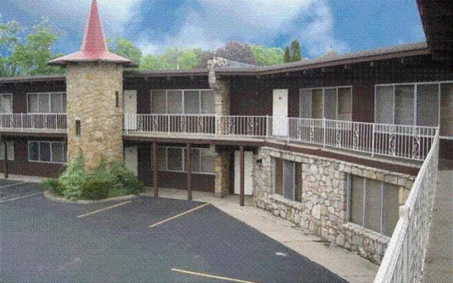 The Earl in Charlevoix