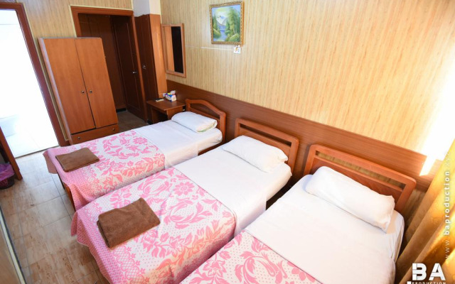 Regis Hotel
