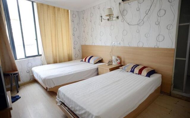 Huizhongyi Business Hotel