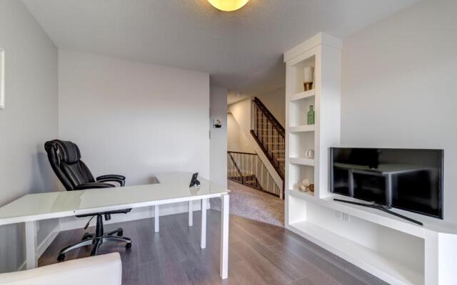 Three-Bedroom House with Balcony #33 Sunalta Downtown