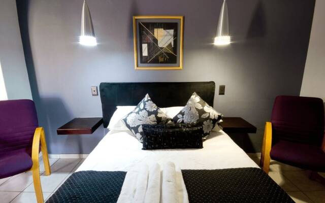 Loerie Lodge Guest Houses