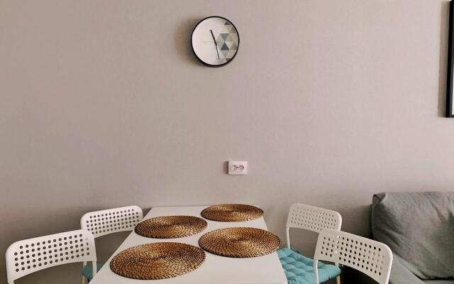 Династия на ул. Лесников 27/1