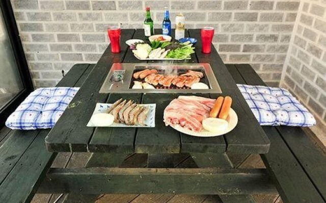 Gapyeong Chun Hyang & Bangja Spa Pension