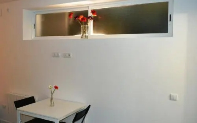Room Gran Vía Apartments