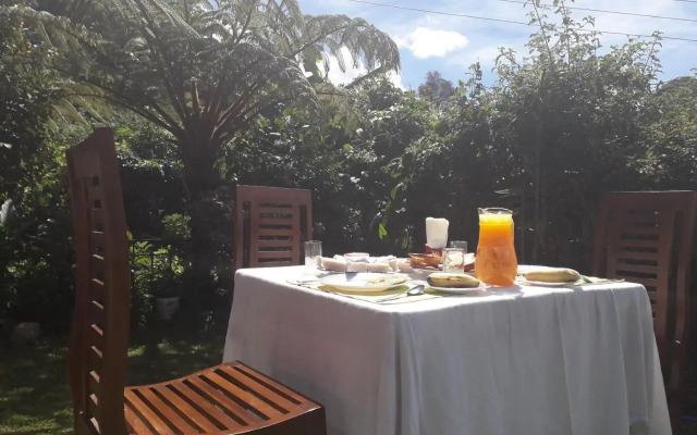 Srihelyes Inn