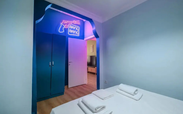 Central Flat 5 min to Kad k y Coastline