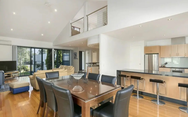 Beachside Luxury - PET Friendly - Surf Side