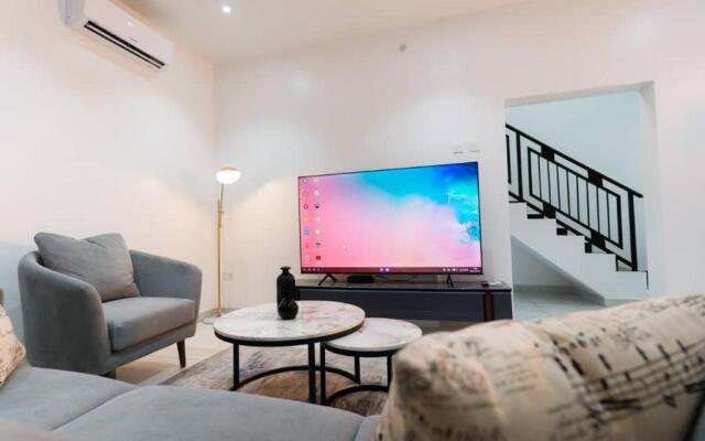 Palm Spring Luxury Apartment