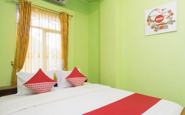 OYO 1419 Rhona Guest House Syariah
