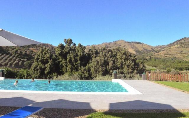 Mauro Home Bed and Relax