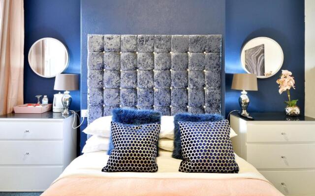 Rooms at 153 ROOM ONLY