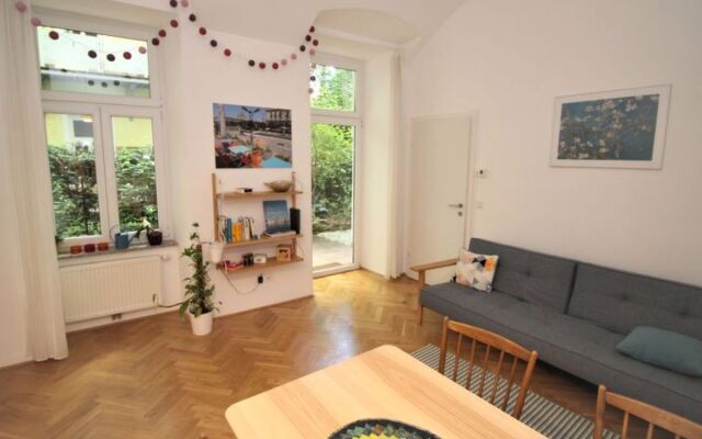Apartment CityOase Vienna / 4. District