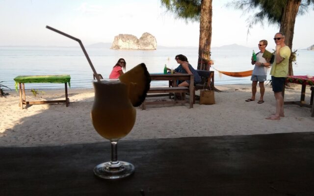 Koh Ngai KaiMuk Thong Resort