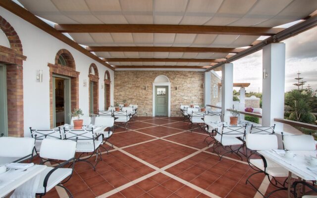 Porto Naxos Hotel