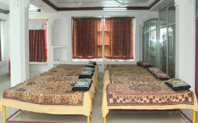 Goroomgo R. K. Dormitory Lucknow