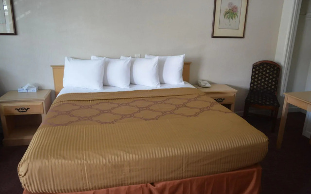 Welcome Inn on Colorado Blvd