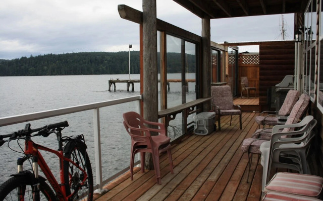 Orca Lodge