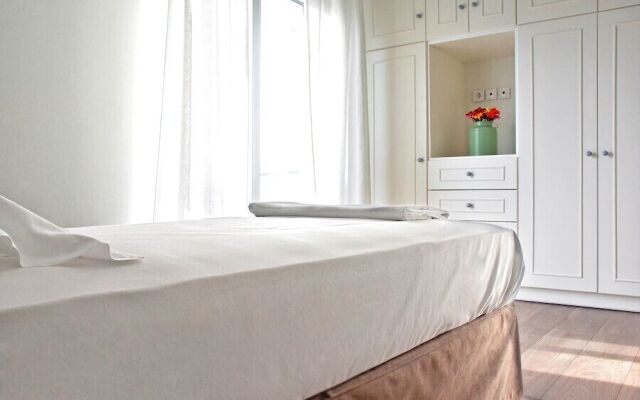Three Bedrooms Apartment in City Center