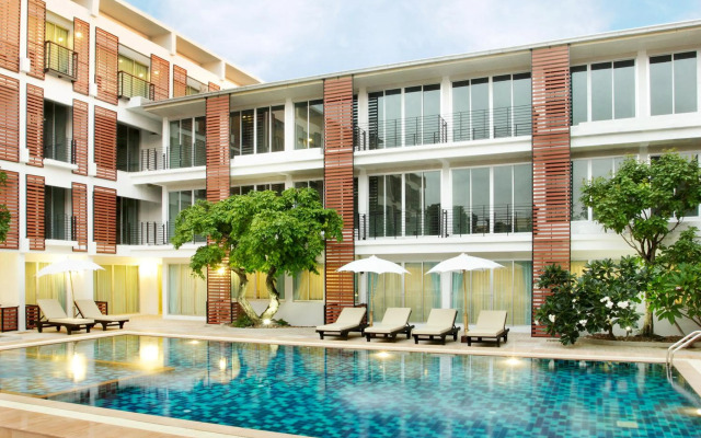 Paradise Hotel