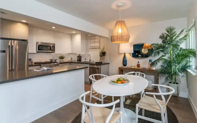 Sharon Green Condominiums