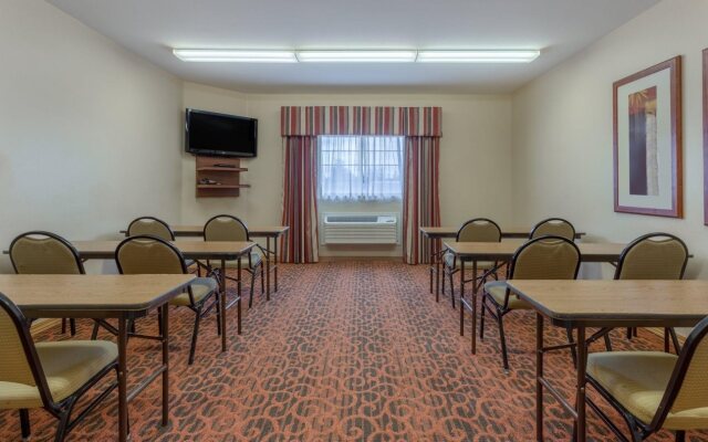 Candlewood Suites Minot by IHG