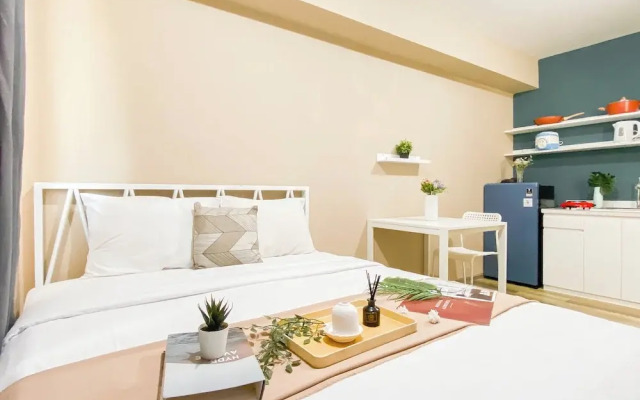 Soft Minimalist Studio Room At Meikarta Apartment