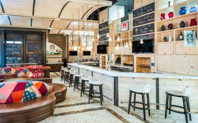 Tryp Times Square South