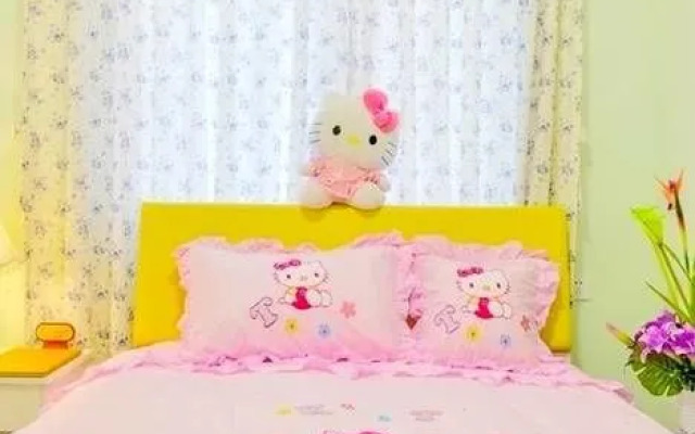 Small White Whale Inn