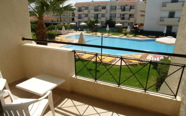 Summerland Hotel & Bungalows