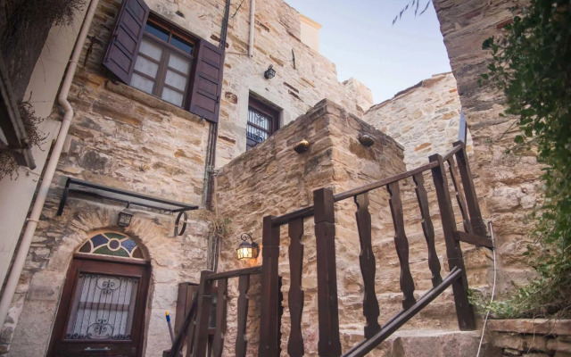 Vouno Village Apartments