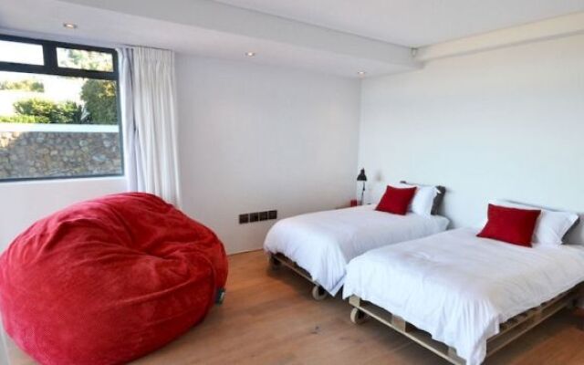 Scandinavian Mansion 9 Bedroom Palace