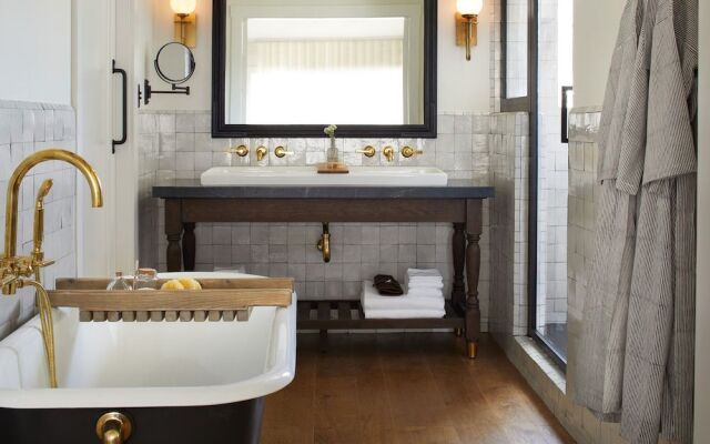 The Inn at Mattei's Tavern, Auberge Collection