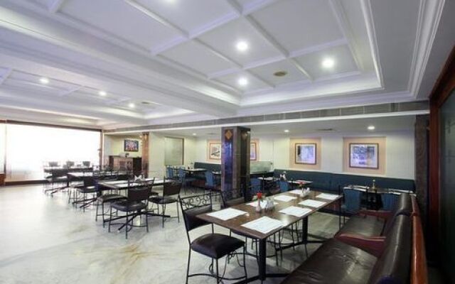 Hotel PLR Grand
