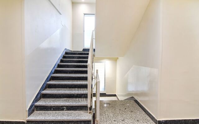 Fabhotel The Luxurie International