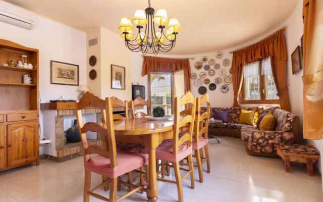 House Nellyana Deltebre