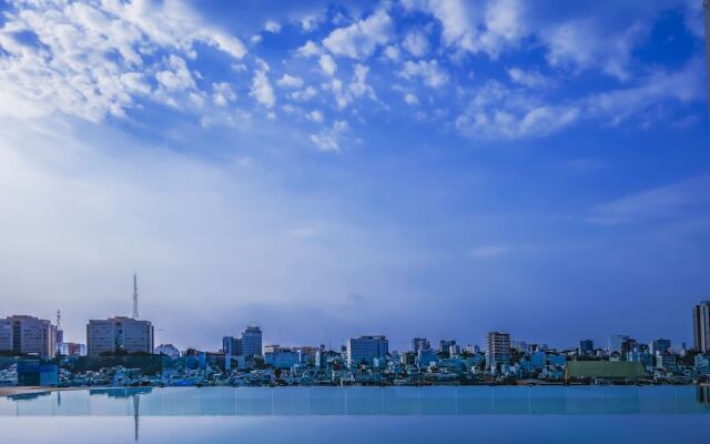 3BRs Luxury Apartment Cityview