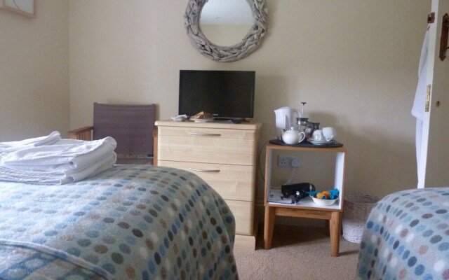 Awelon - Manorbier Bed and Breakfast