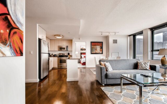 Global Luxury Suites at China Town