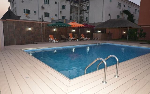 Elim Top Suites