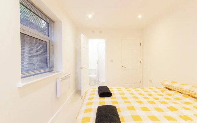 Bridge Road - Room 1a