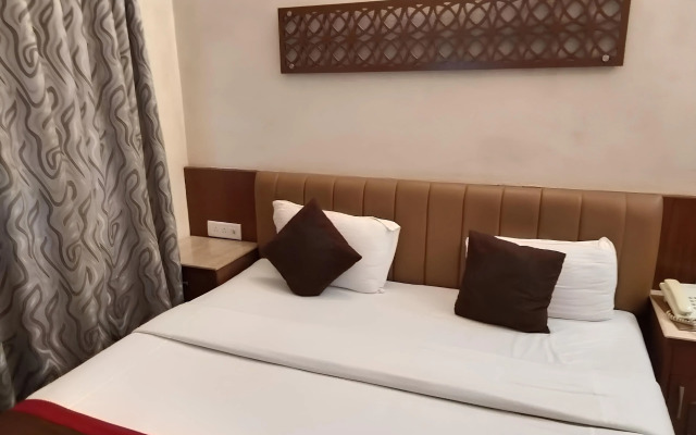 Hotel Apna Avenue