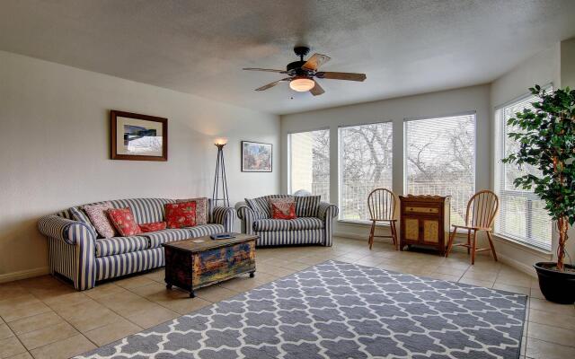 Gracelanda WW C302 in New Braunfels