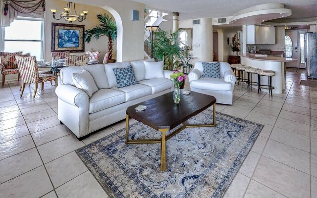 Siesta Breakers Penthouse on the Beach