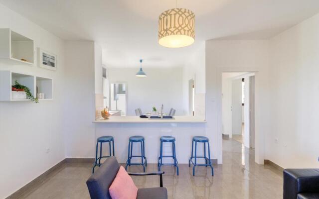 Apartments Ester Victoria