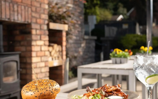 Ivanhoe Hotel and Inn